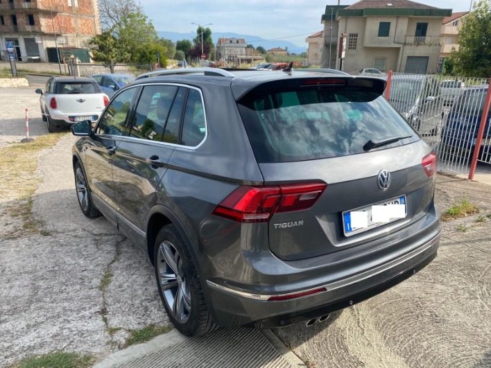 "Disponibile" Volkswagen Tiguan Sport  RLine Exterior 1.6 TDI 116 CV - immagine 8